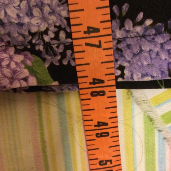 Black Lounger with Lavender Flowers - Picture 9 of 9